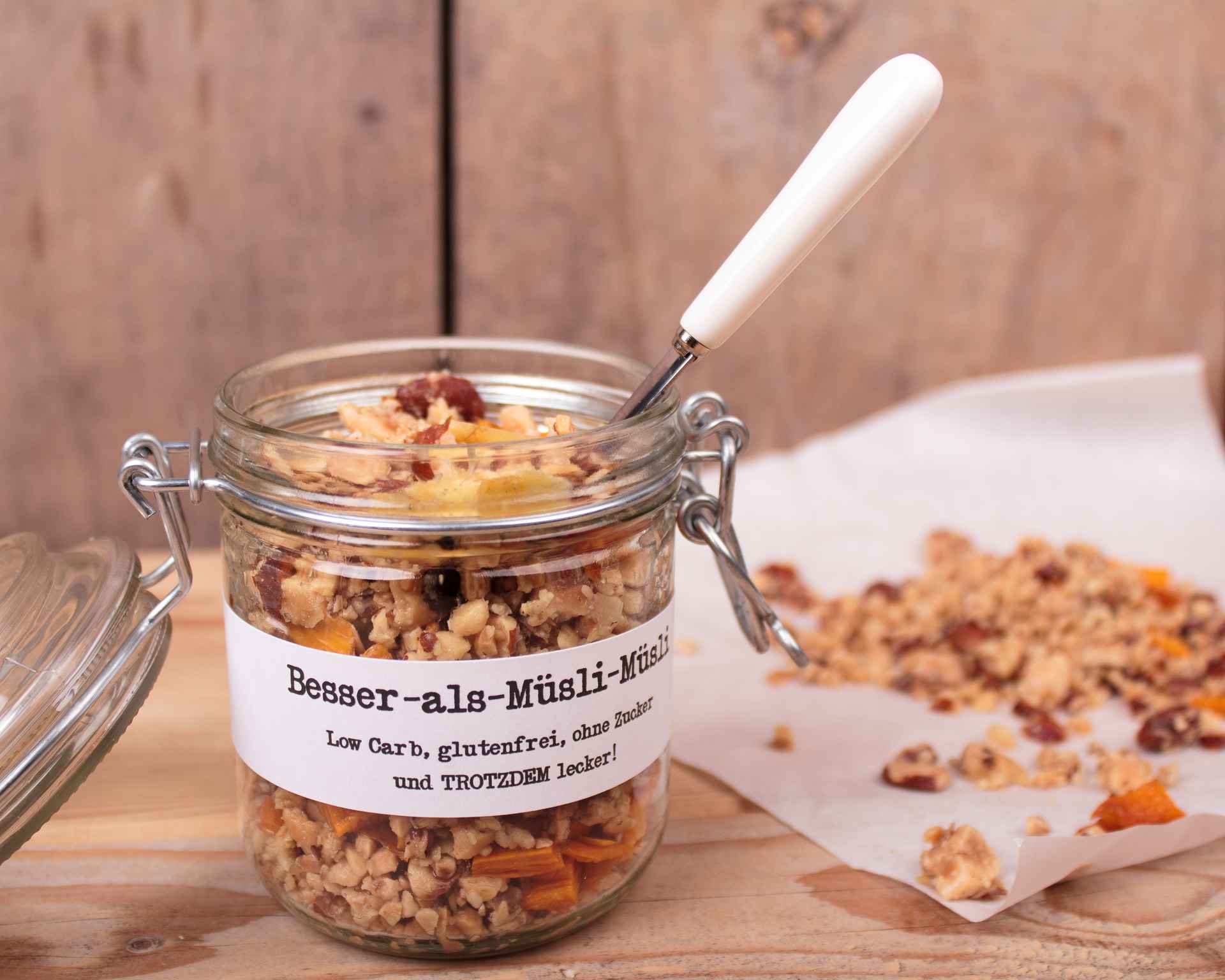 Low Carb Muesli im Glas